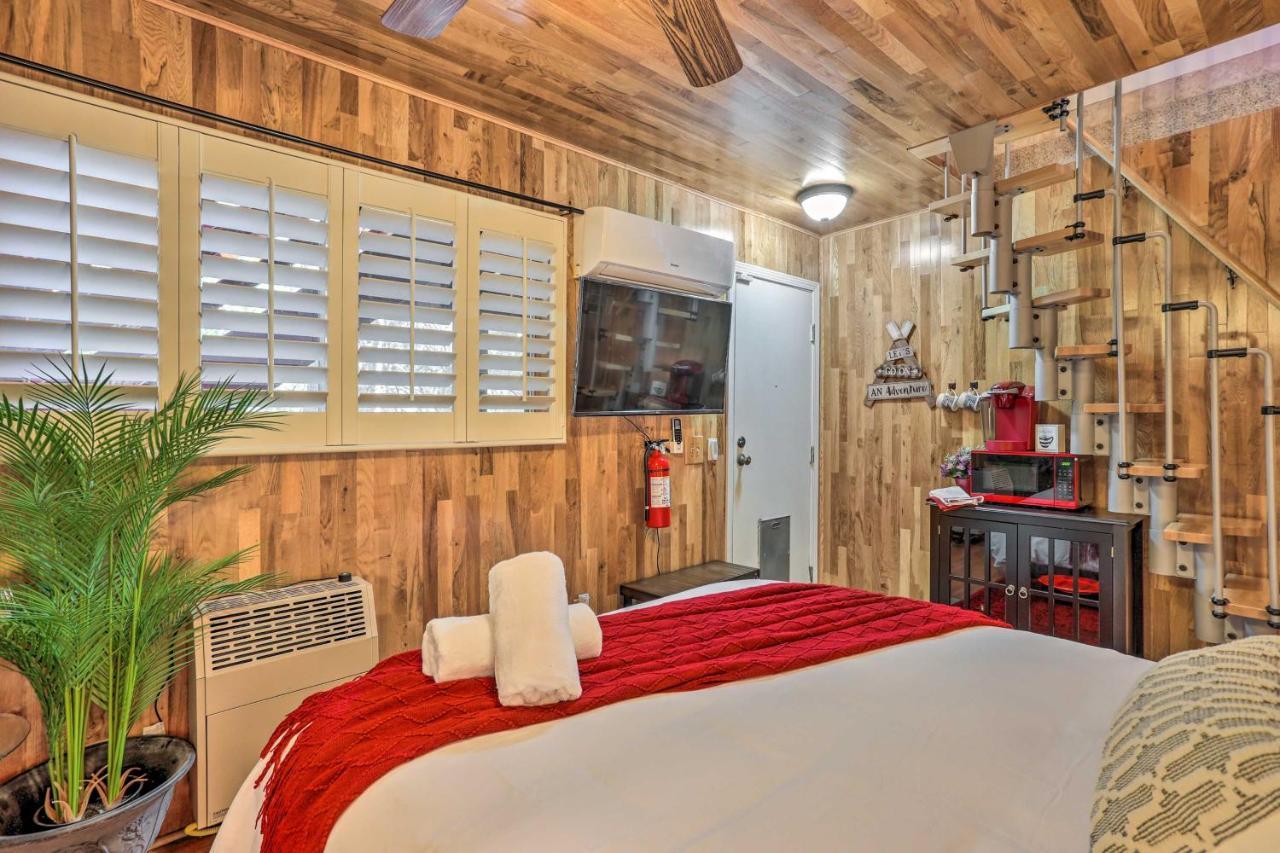 Boho Crestline Cabin, 1 Mile To Lake Gregory! Luaran gambar