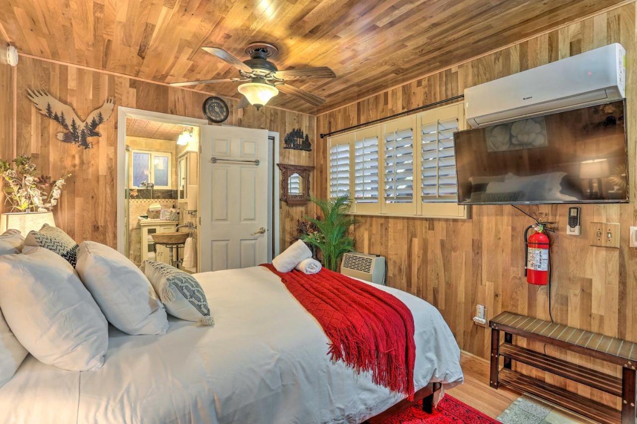 Boho Crestline Cabin, 1 Mile To Lake Gregory! Luaran gambar