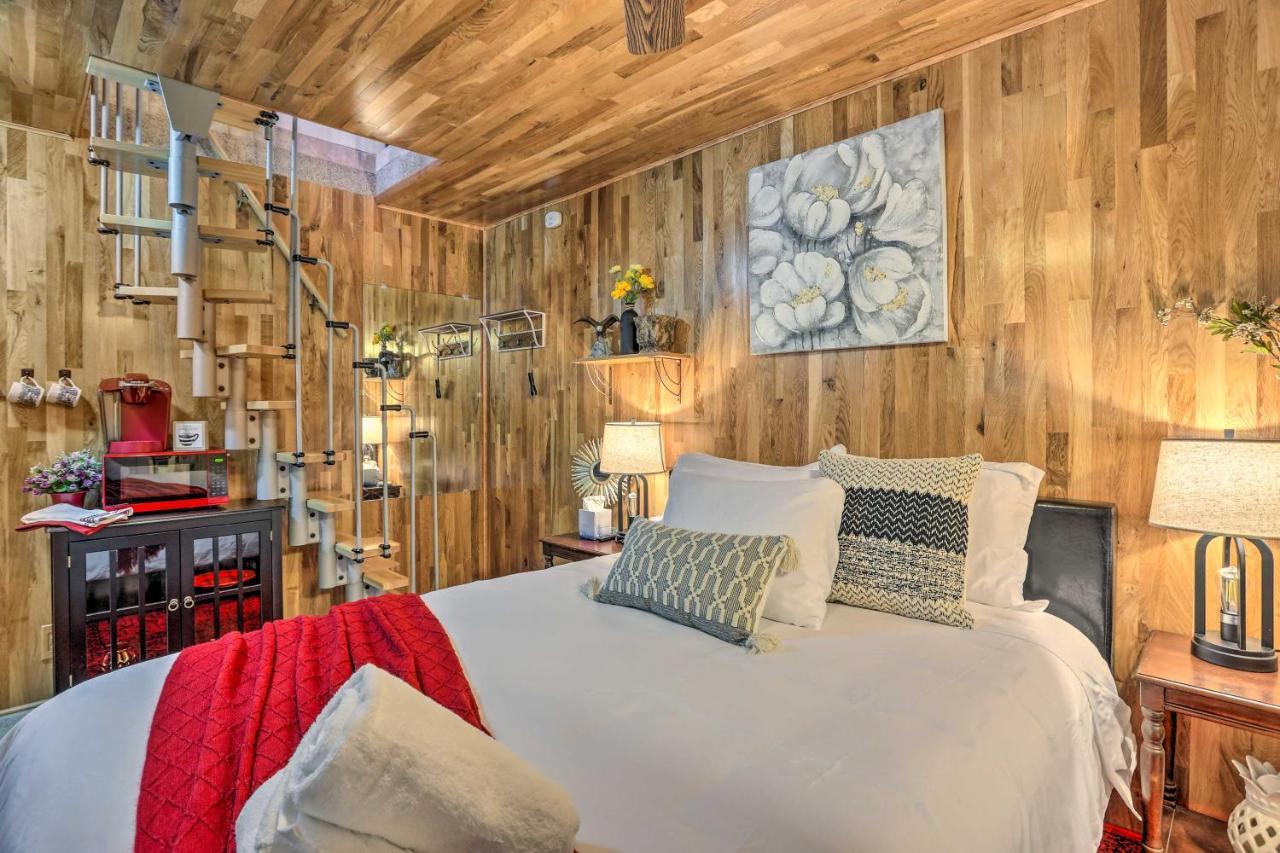Boho Crestline Cabin, 1 Mile To Lake Gregory! Luaran gambar